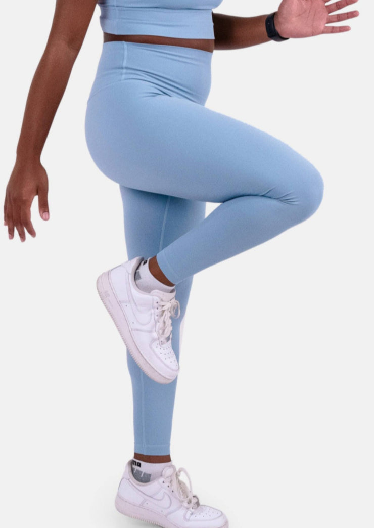 BOOST Seamless Leggings - Baby Blue  Light blue leggings outfit, Outfits with  leggings, Blue leggings outfit