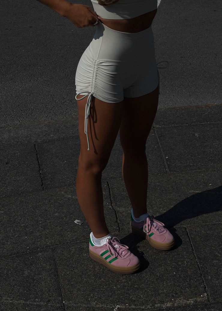 Hyper Sculpt Seamless Shorts Oat White