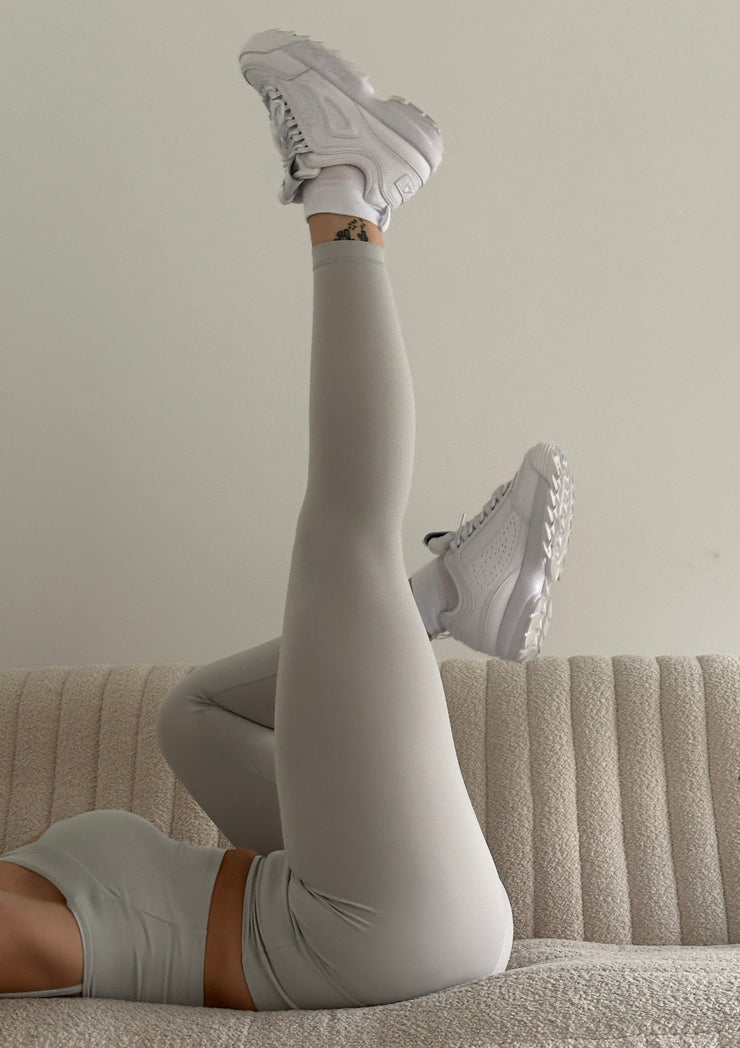 Ultra Flex Seamless Leggings Pearl Grey – VITAE APPAREL