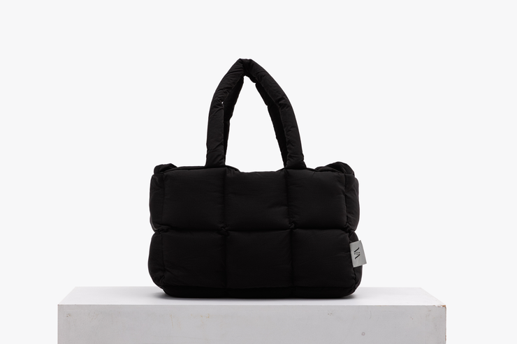 Be Confident, Be You Puffer Bag Black