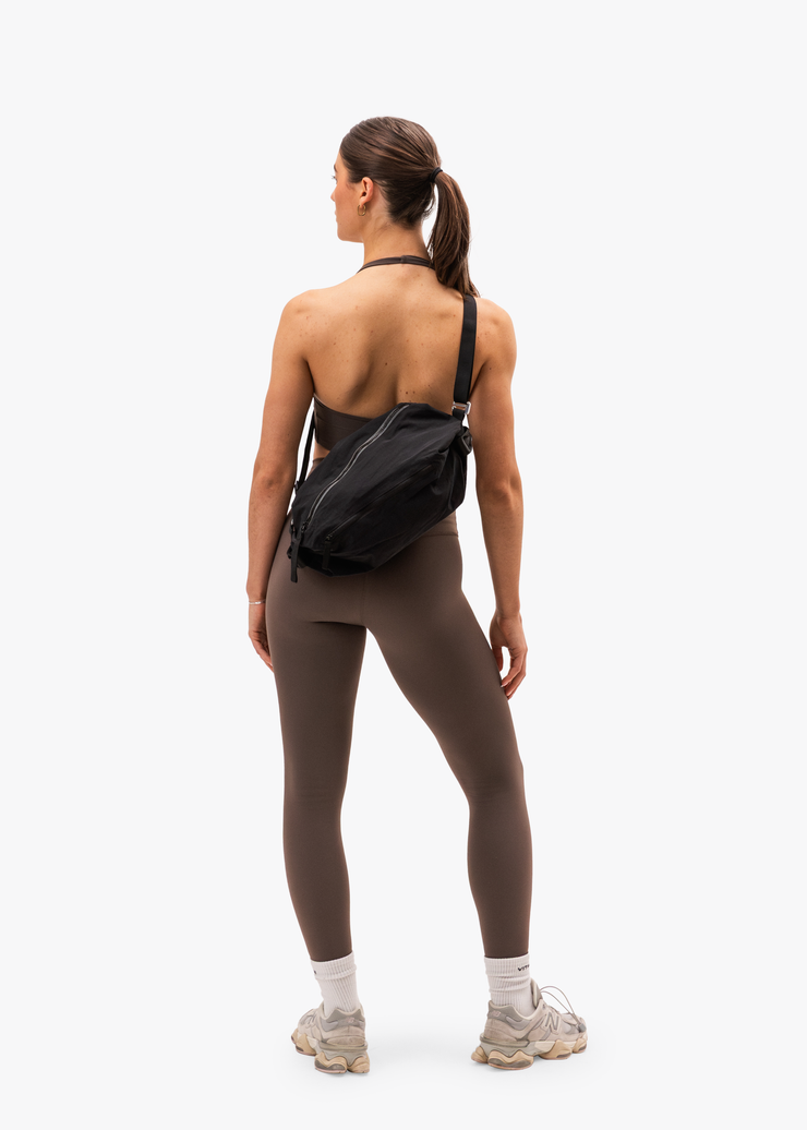 The Core Sling Bag Black