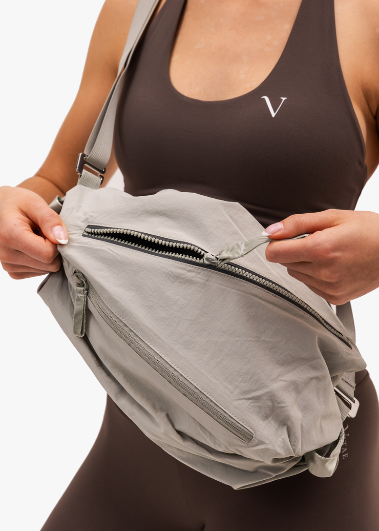 The Core Sling Bag Ash Grey